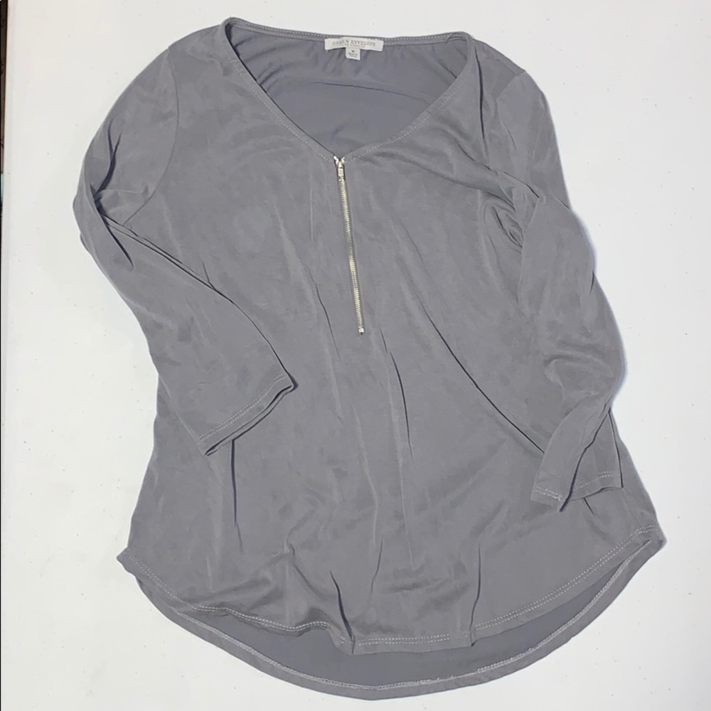 Green envelope 3/4 sleeve Grey shirt size Medium